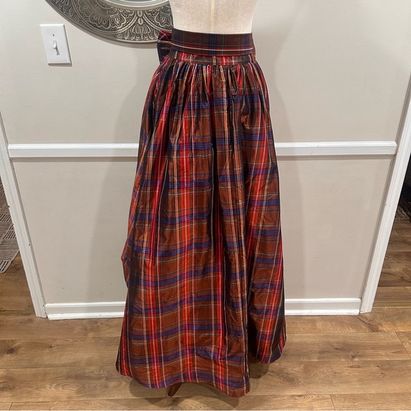 $498 Trina Turk Kalina skirt in red multi plaid - Picture 8 of 13